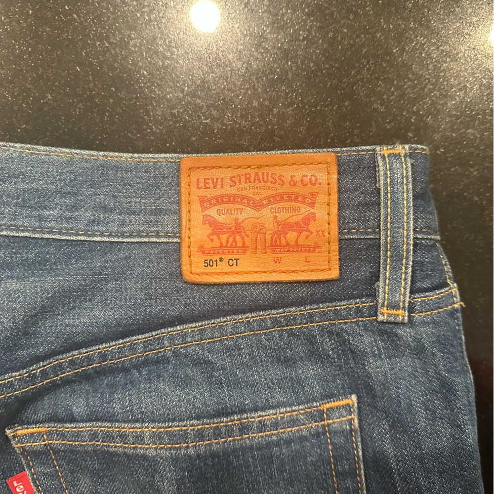 LEVIS 501 RIPPED JEANS - Picture 2 of 8